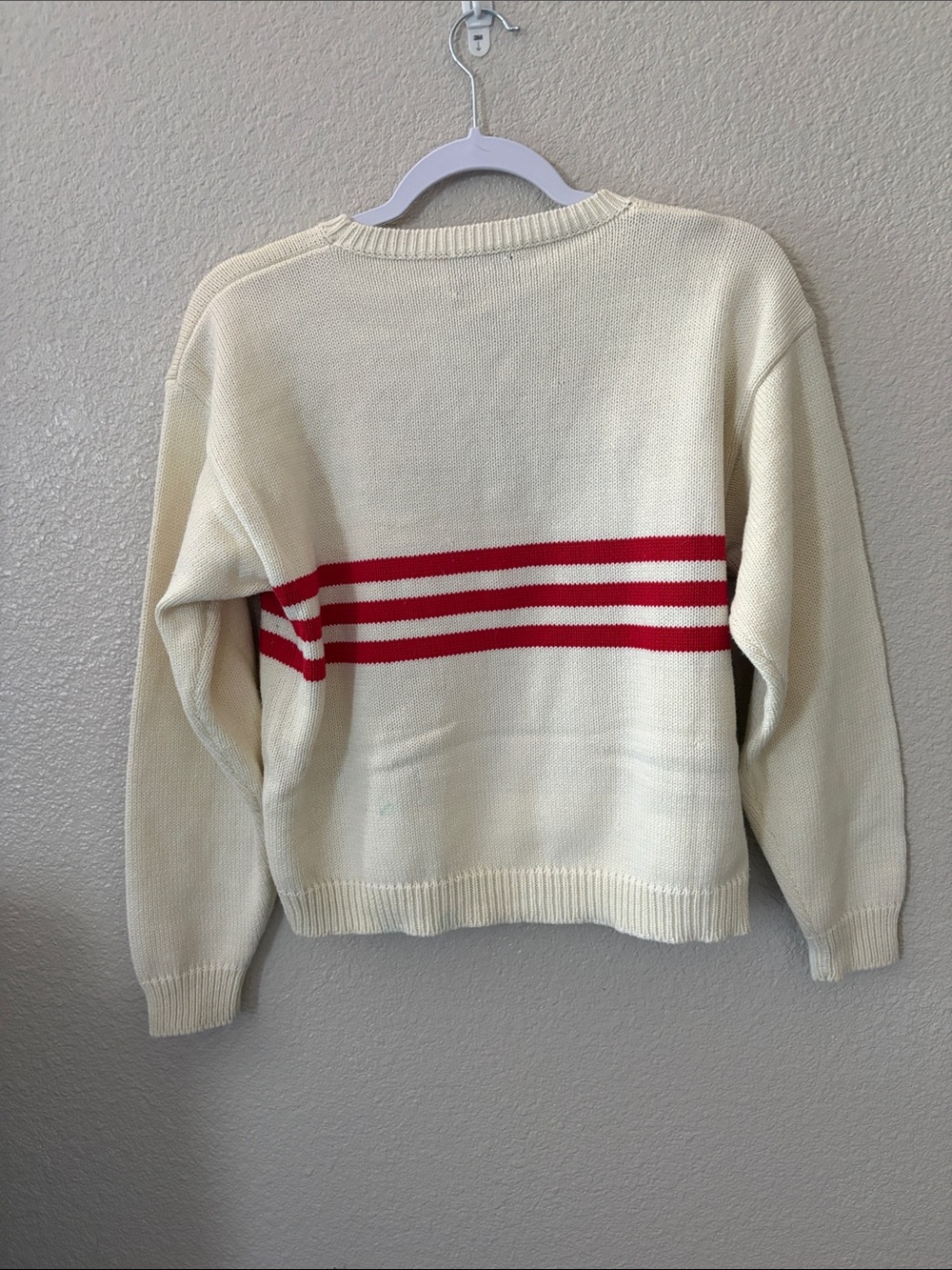 Vintage Susan Bristol Cream Crewneck Sweater with Red, Navy & Gold Medallion - Picture 5 of 12